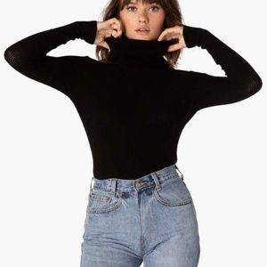 Beyond Yoga - NWT - Turtleneck Pullover